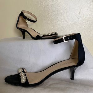 Nine West kitten heels sandals